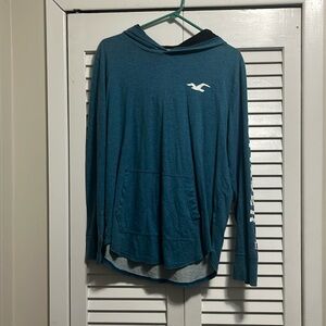 Hollister cotton pullover long sleeve with front pockets 👕 size M